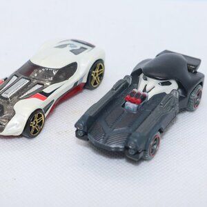 Hot Wheels "Reaper" and "HW40" lot of 2 diecast 1:64 scale